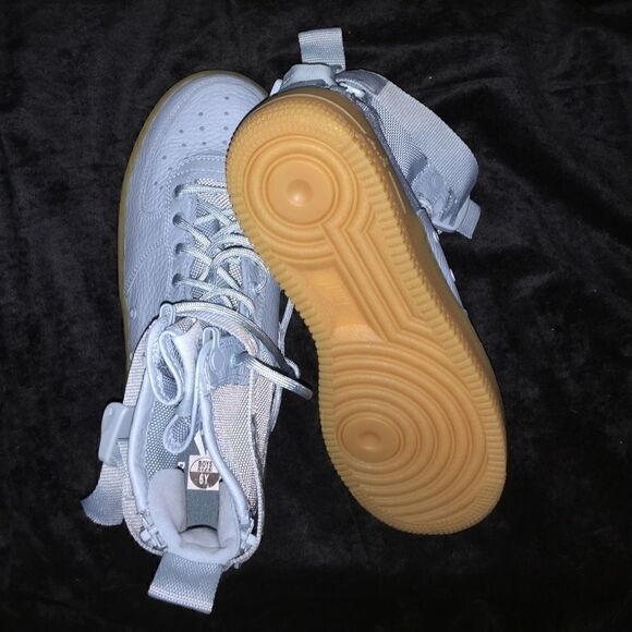 Rare Baby Blue Air Force Ones NWOT - Picture 5 of 5